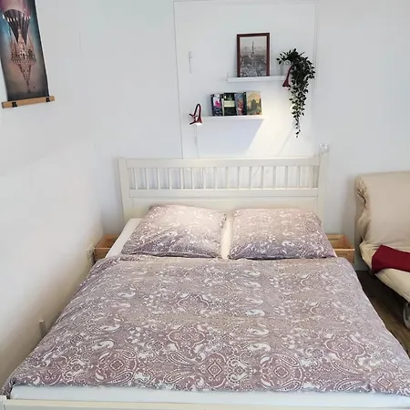 Gemuetliches Mit Garten I Parkplatz I 10 Min Zur Altstadt