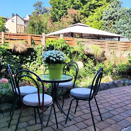 Gemuetliches Mit Garten I Parkplatz I 10 Min Zur Altstadt קובלנץ